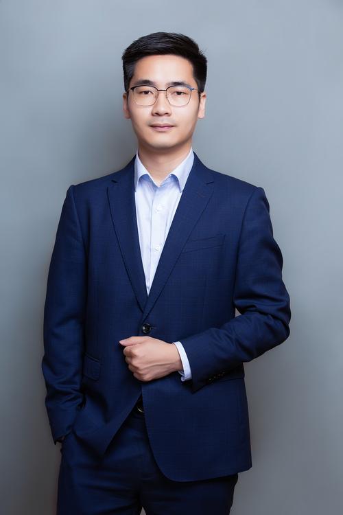 罗金华 创始人 & 执行董事